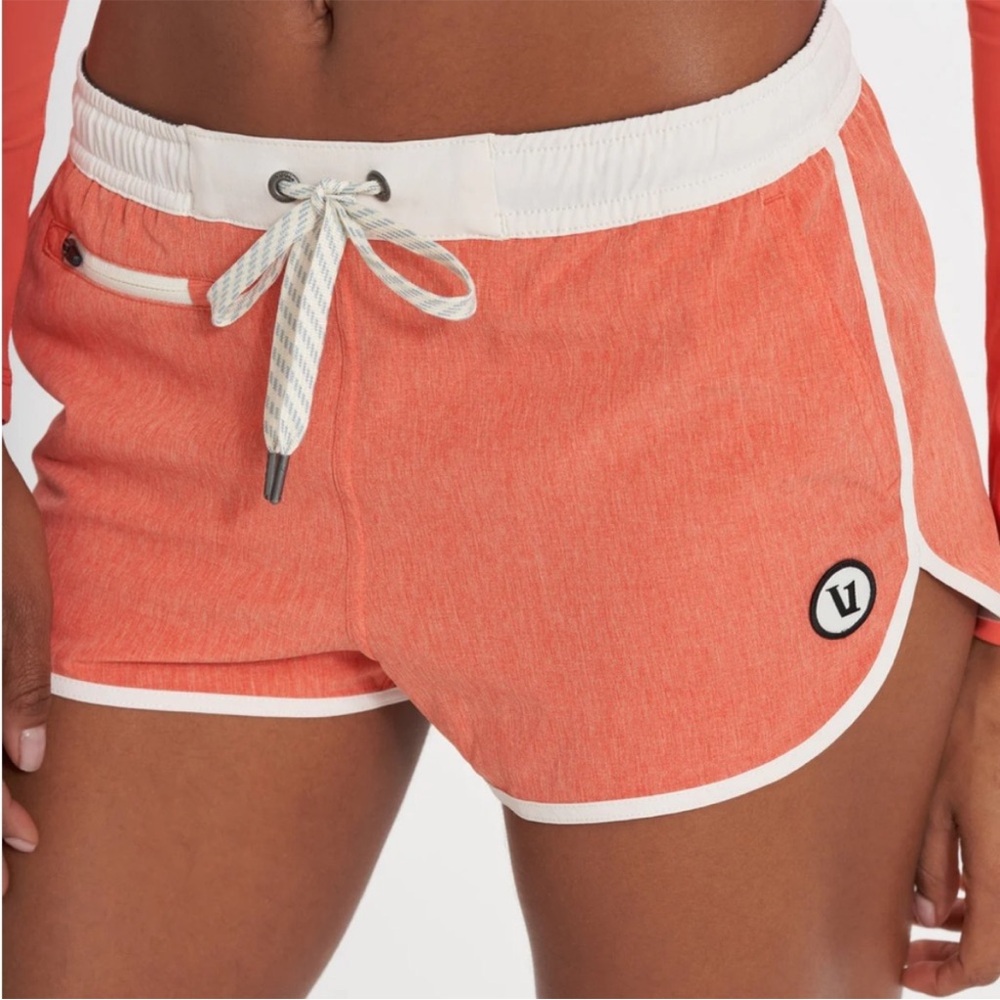 Vuori Tavi Short in Grapefruit. EUC.